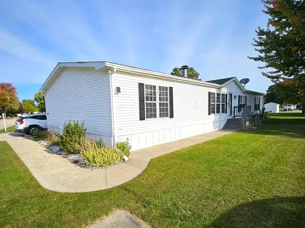 5719 Hawthorn St #170, Kalamazoo, MI 49009