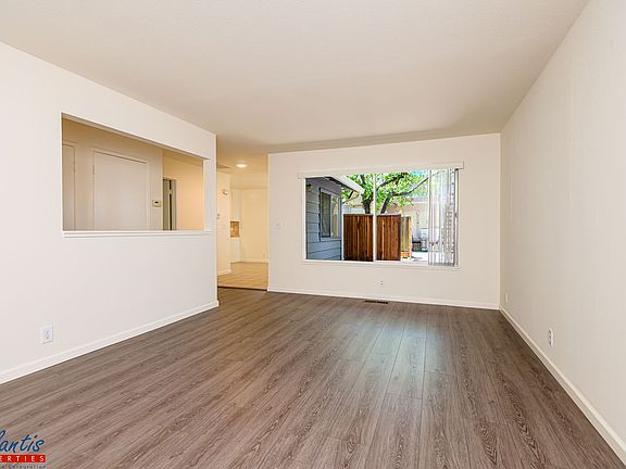 4th image of 3711 Underwood Dr APT 01