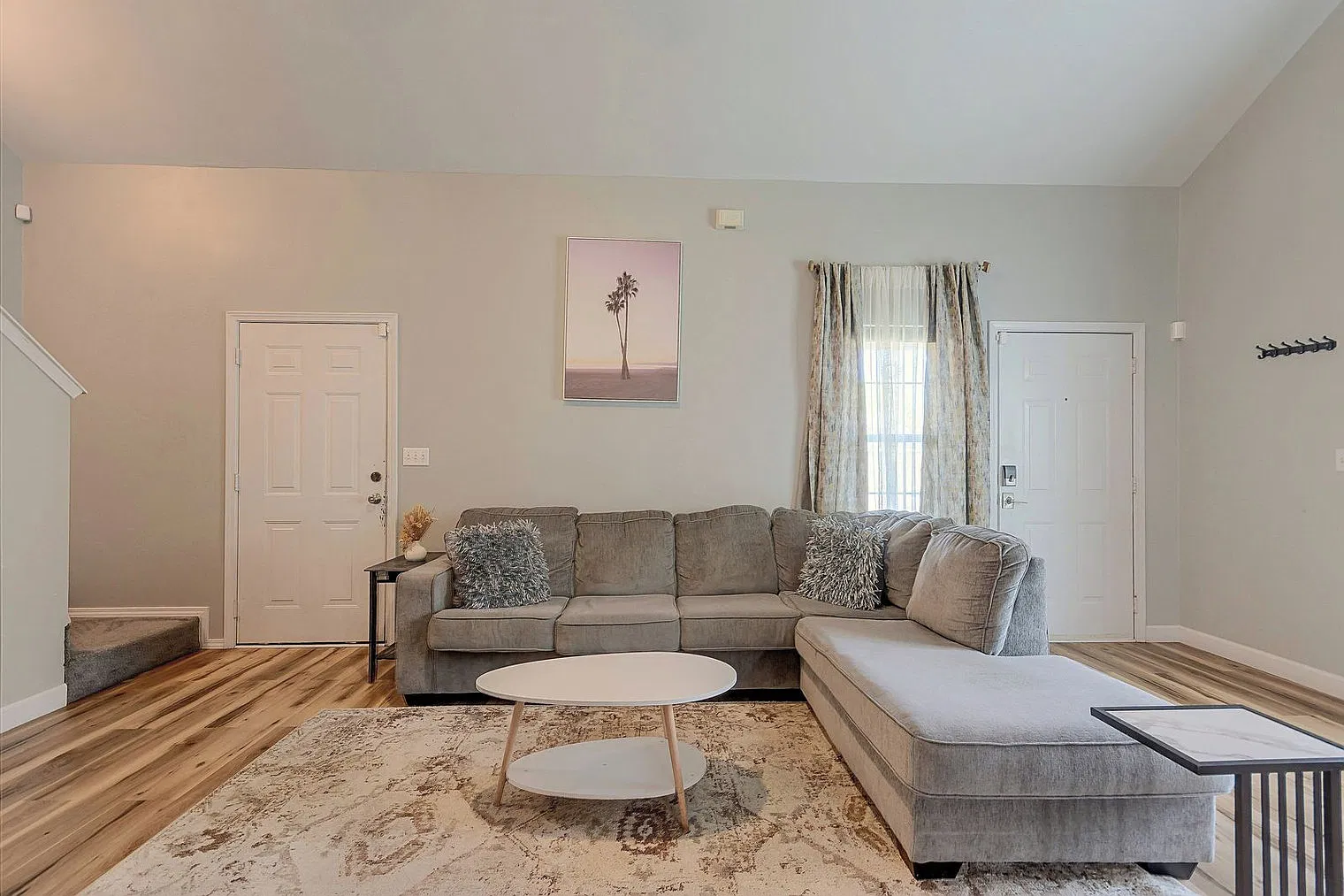 3 bed, 2.0 bath, 1496 sqft, $2,871 — Photo 3