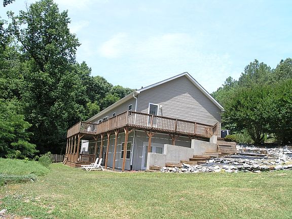 5th image of 329 Oak Hill Dr