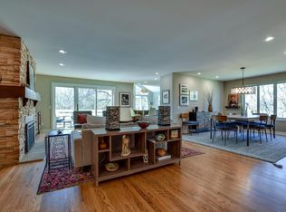 40 Oak Creek Trl, Madison, WI 53717