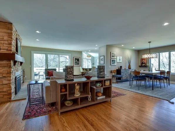 40 Oak Creek Trail, Madison, WI 53717