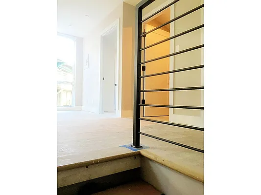 Rented by MNS | media 44