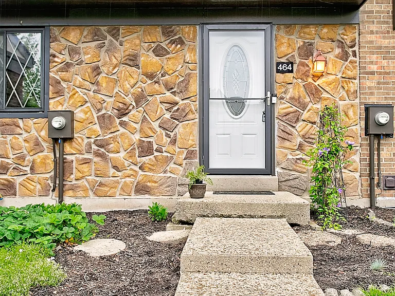 464 Vancover Ct — Photo 22
