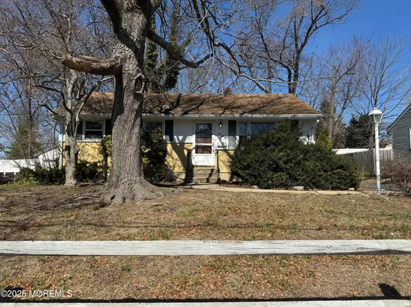 159 Brookside Drive, Belford, NJ 07718