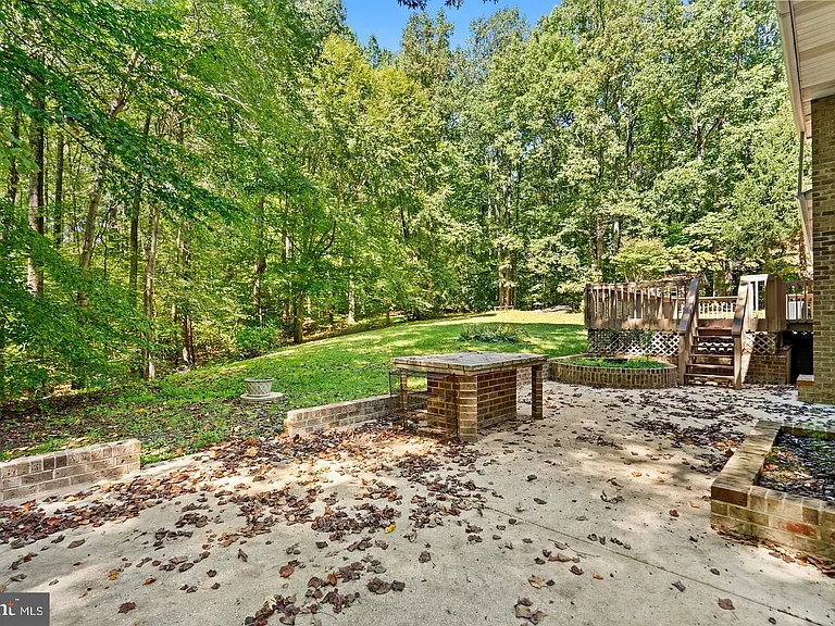 9409 Croom Acres Dr — Photo 7