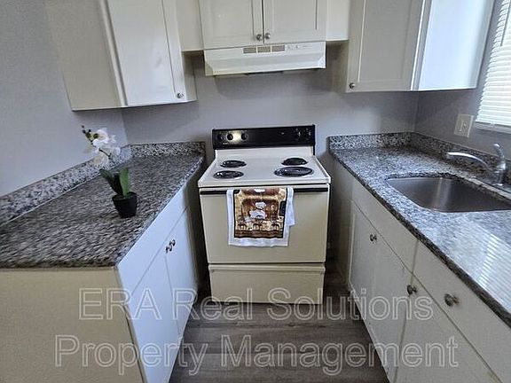 4th image of 1716 Carstare Dr