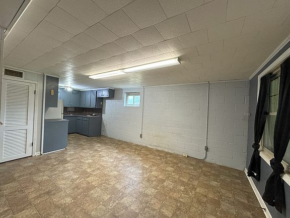 2nd image of 2151 Highway 43