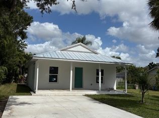 1263 Highland St, Sarasota, FL 34234