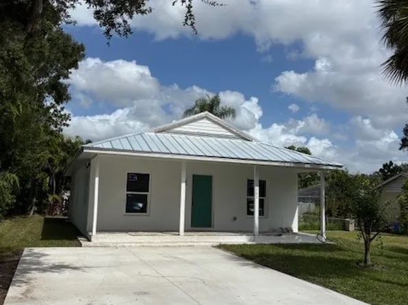 1263 Highland St, Sarasota, FL 34234