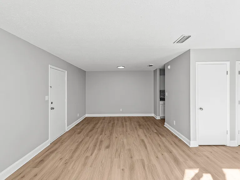 Willow Terrace — Photo 16