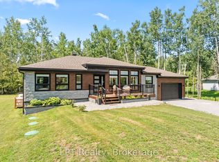 61 Pinewood Blvd, Kawartha Lakes, ON K0M 2T0