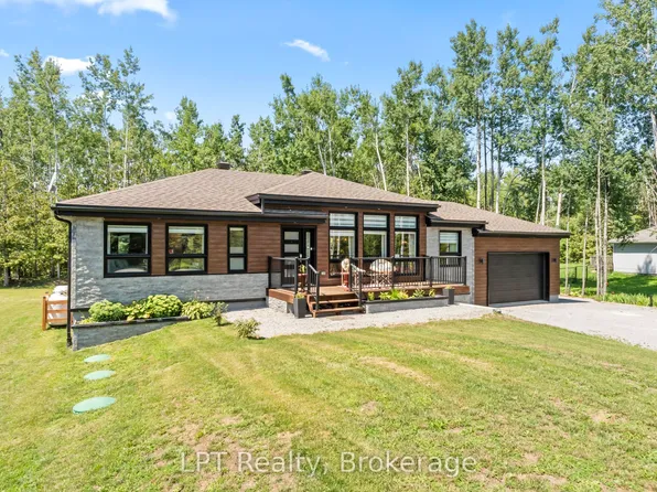 61 Pinewood Blvd, Kawartha Lakes, ON K0M 2T0