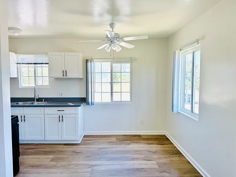 7045 Whitsett Ave #3 — Photo 4