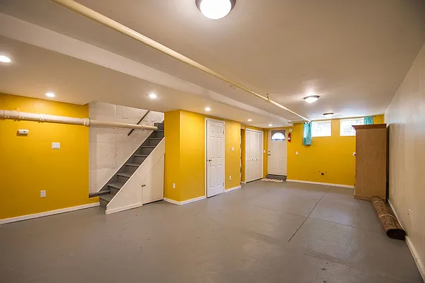 Rented by Rhona Realty | media 19