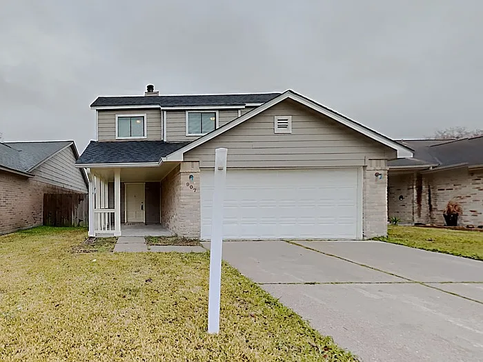 907 Briarcreek Dr — Photo 1
