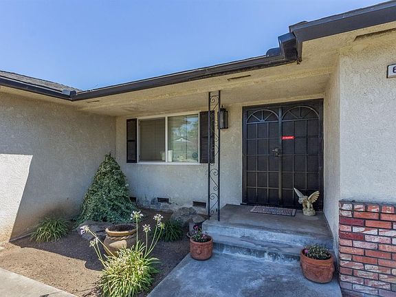 2nd image of 693 E Minarets Ave