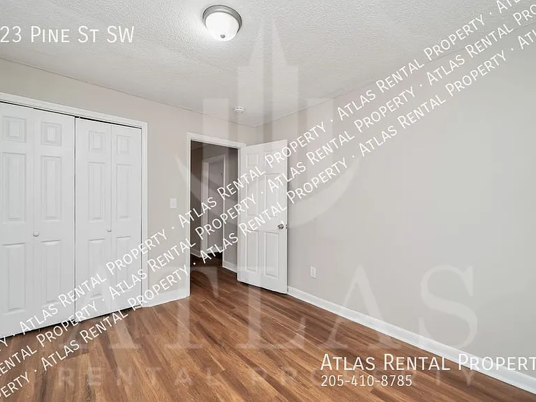 223 Pine St SW — Photo 10