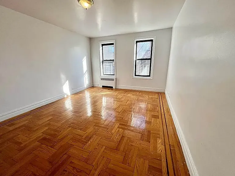 2387 Morris Ave #A2 — Photo 1