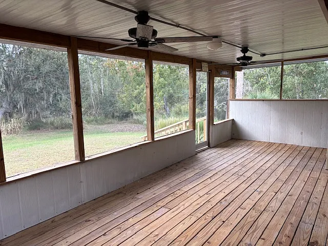 Screened in Porch
