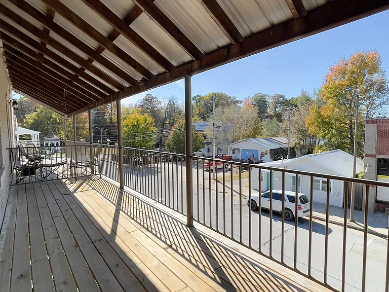 215 N Wright St — Photo 18