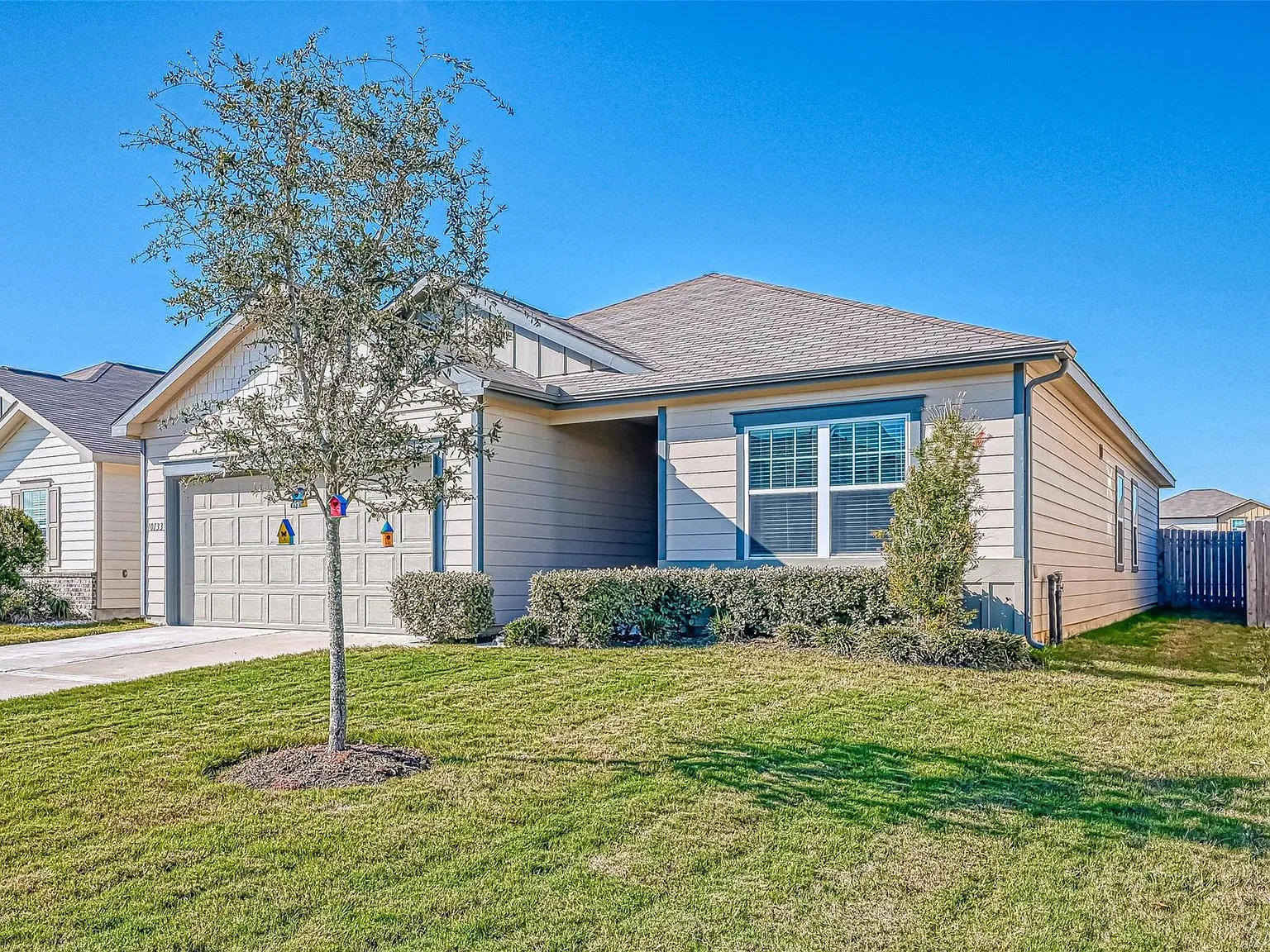 4 bed, 2.0 bath, 1826 sqft, $1,995 — Photo 4