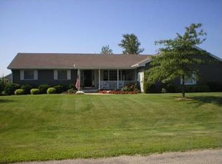 2561 N 4670th Rd, Somonauk, IL 60552