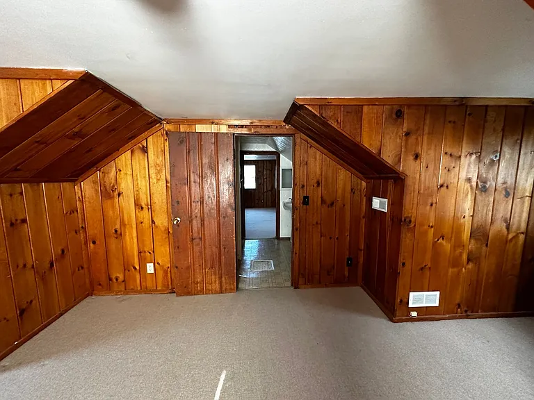 555 Woodsdale Ave — Photo 18