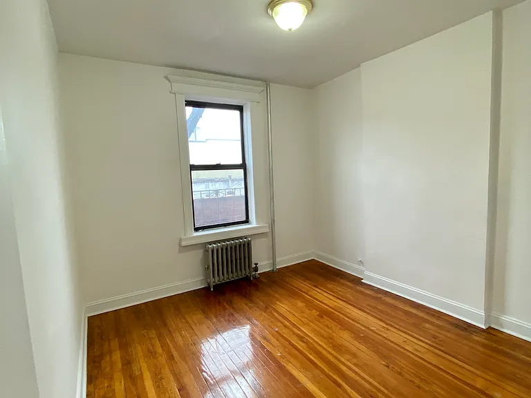 2810 36th St #35 — Photo 3