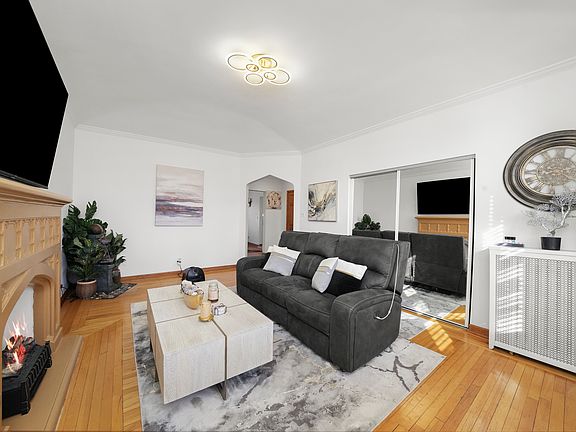 5th image of 10915 S Longwood Dr #3