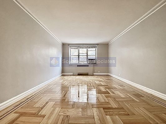 5th image of 100 Bennett Ave APT 2-D
