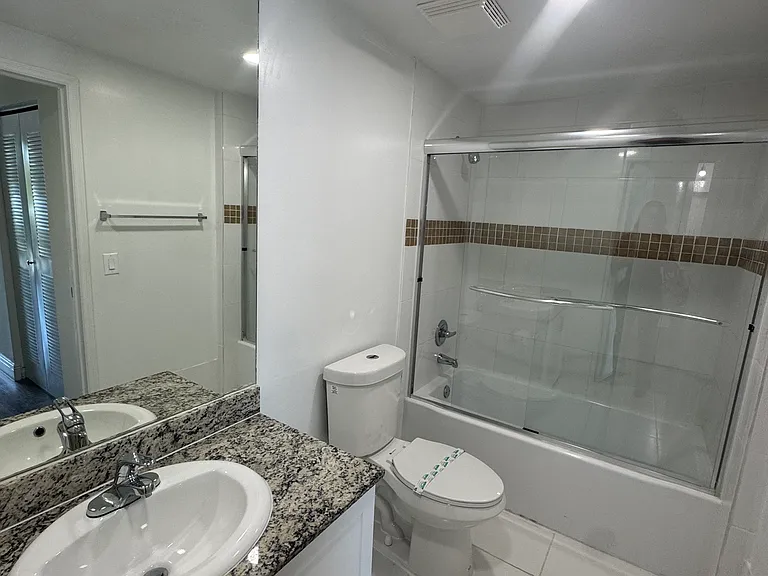 17000 N Bay Rd #407 — Photo 5