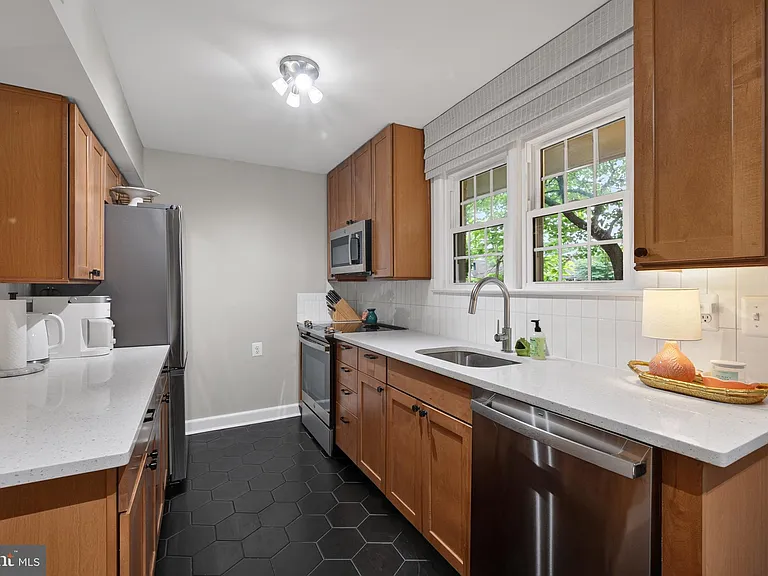 150 S Virginia Ave #34 — Photo 14