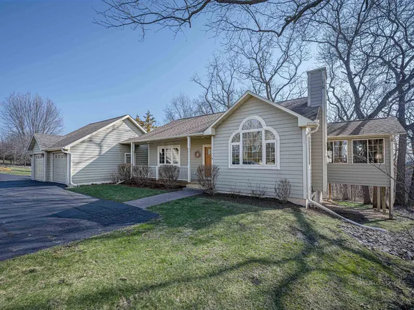 141 Blackhawk Trce, Galena, IL 61036