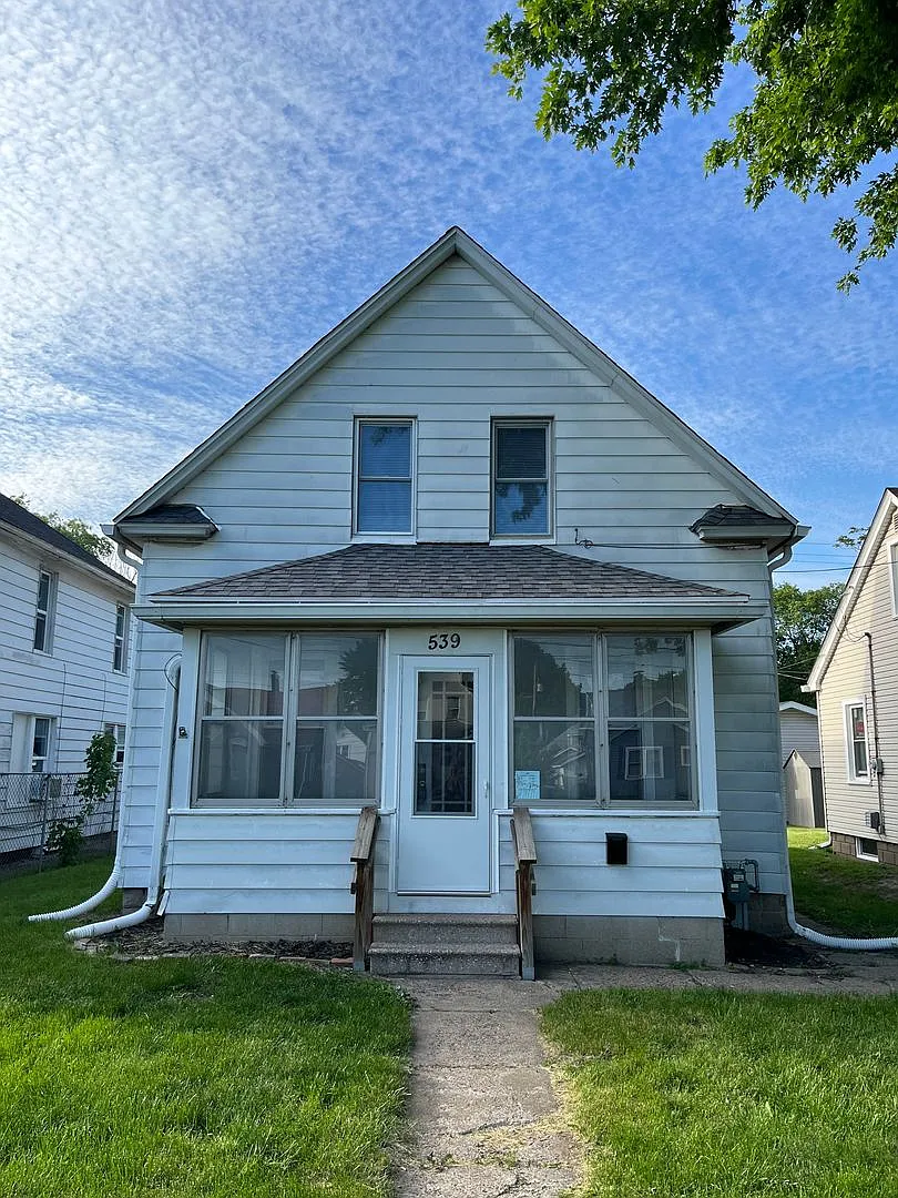 Building Photo - 539 15th Ave