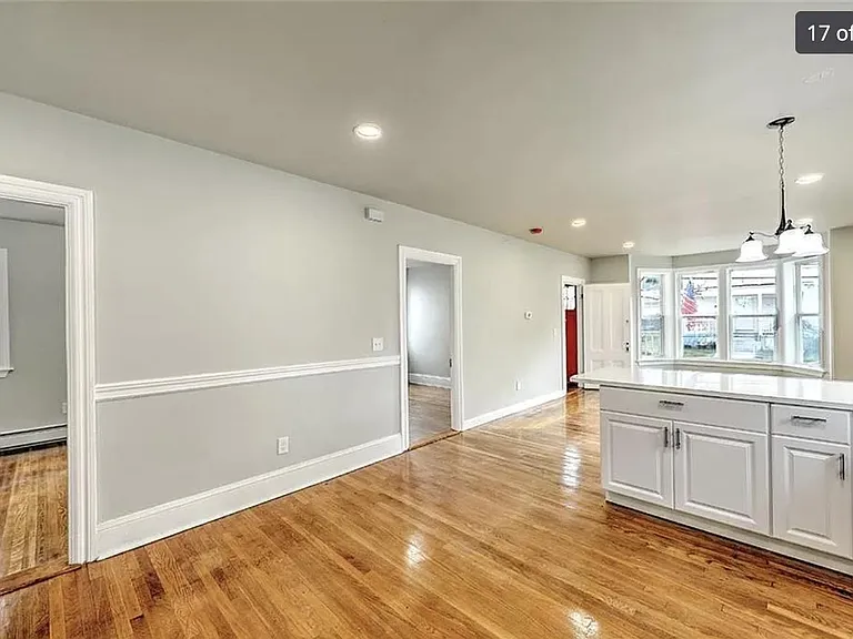589 Public St #1 — Photo 5