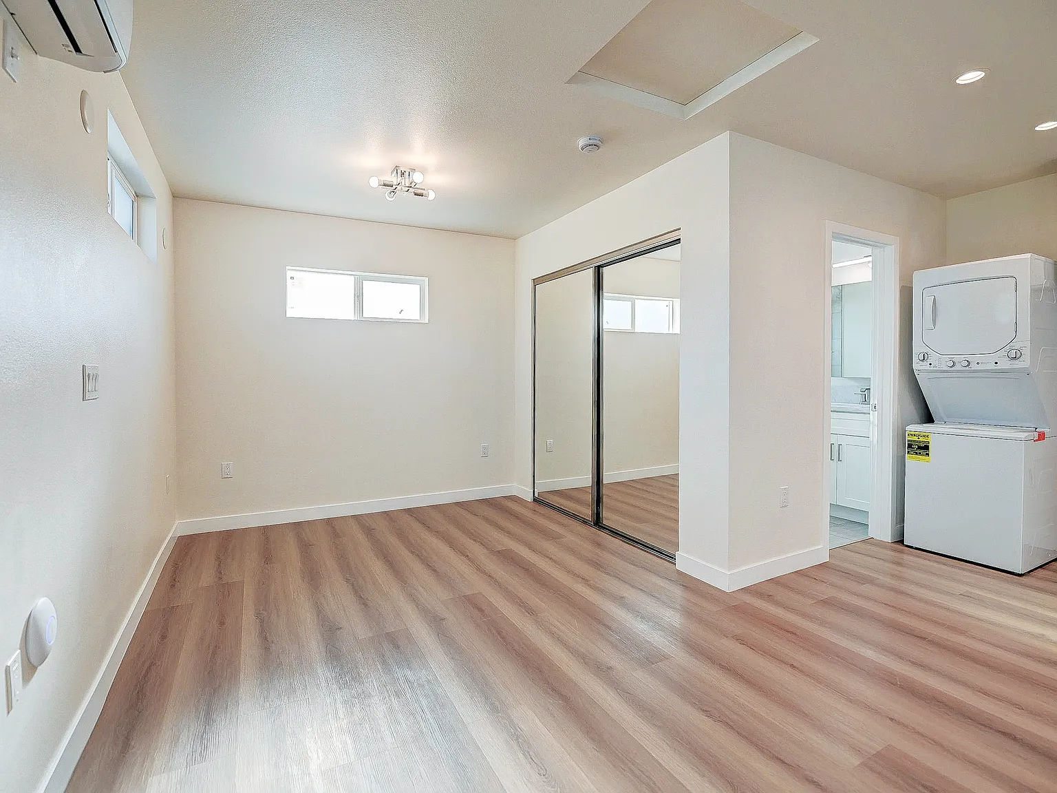 Studio, $1,840 — Photo 1