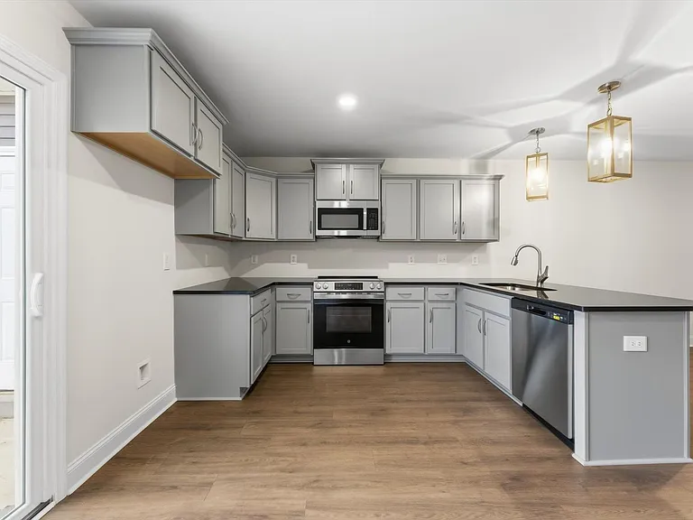 119 Quarry Point Dr — Photo 8