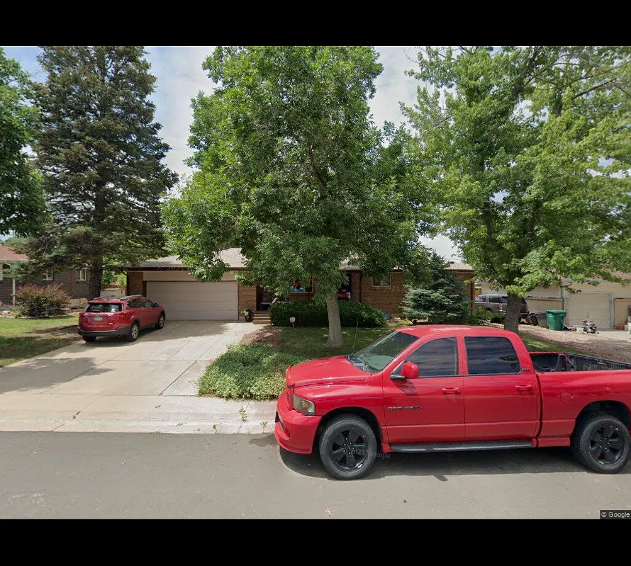 5 bed, 2400 sqft, $2,800 — Photo 1