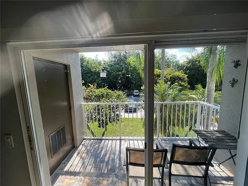 2 bed, 2.0 bath, 1246 sqft, $2,350 — Photo 4