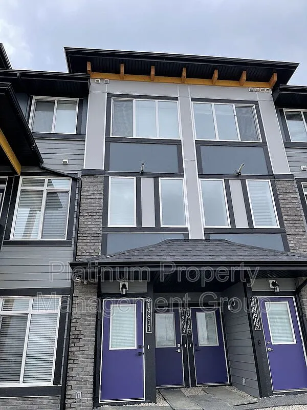 3 bed, 2.5 bath, 1185 sqft, $2,150 — Photo 1