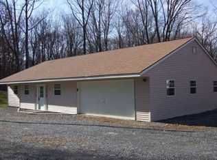 959 Cherokee St, Bath, PA 18014