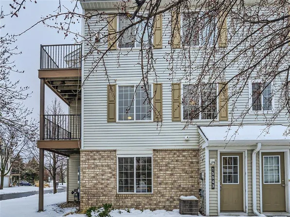 15543 Float Ln #92, Saint Paul, MN 55124