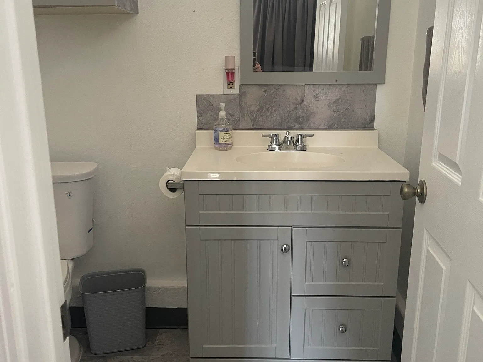 Studio, 240 sqft, $1,300 — Photo 4