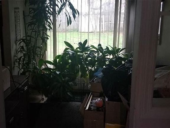 3rd image of 14 Emerald Ln N