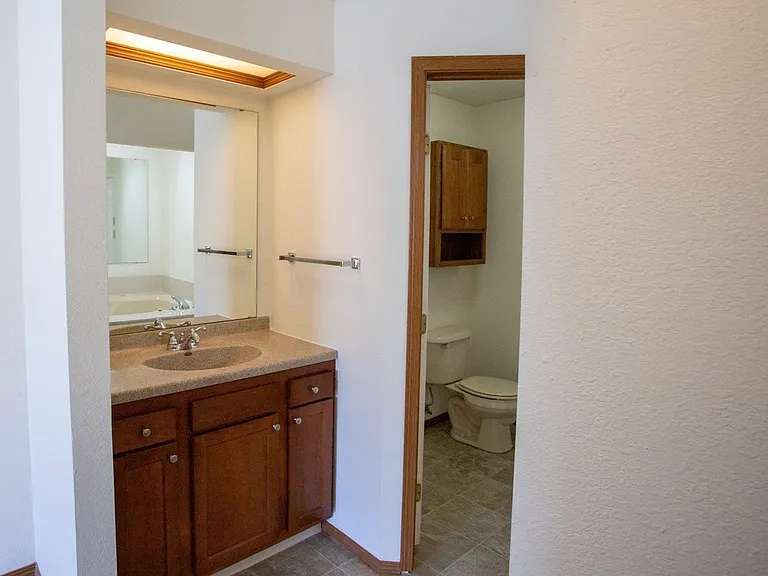 639-645 745 & W Scott 540 #761-44 — Photo 17