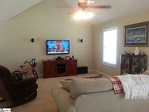 3rd image of 105 Drewmar Ln