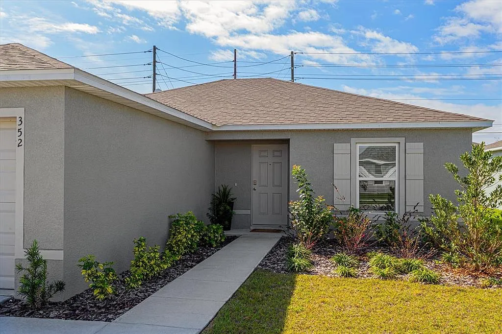 3 bed, 2.0 bath, 1250 sqft, $1,790 — Photo 2