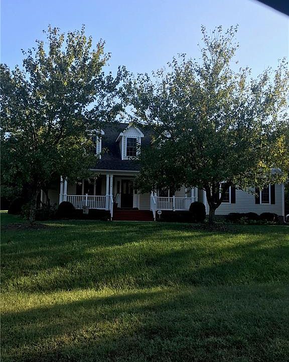 1st image of 1114 Foxhaven Dr
