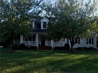 1114 Foxhaven Dr, Greensboro, NC 27455